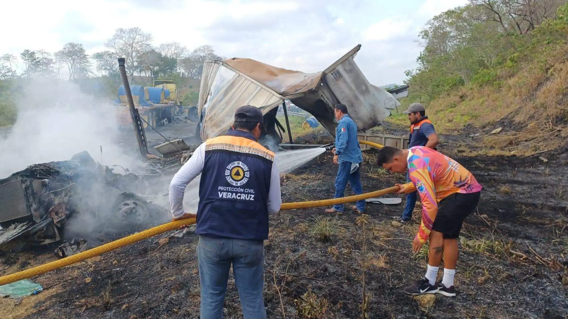 Este choque provocó el cierre de la autopista durante aproximadamente 4 horas